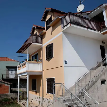 Ella Apartmán Vodice